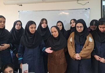 ترکیب شیمی و سلامتی در جشنواره غذای سالم دانش‌آموزان دبیرستان فرزانگان سمپاد ملارد