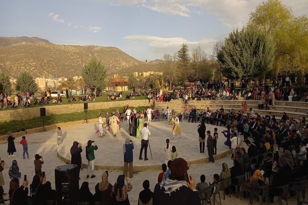 جشن نوروزگاه در پارک ساحلی یاسوج 
