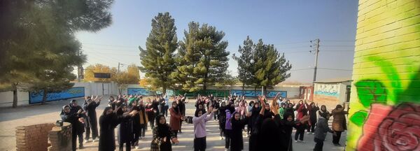 صبحگاه دبیرستان دخترانه دوره اول پروین اعتصامی  روستای انداد
