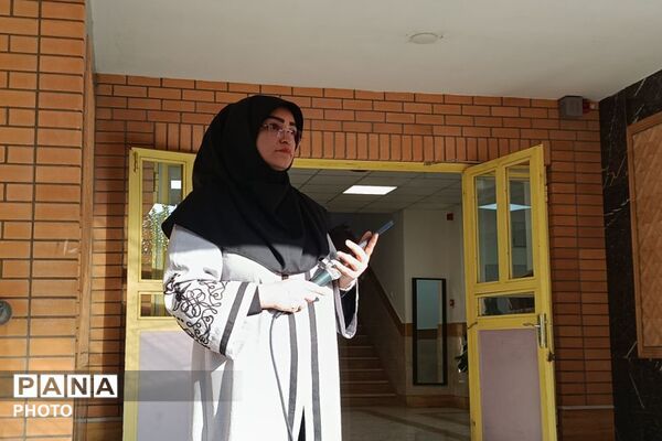  انتخابات الکترونیک انجمن اولیا و مربیان در دبیرستان‌ نمونه‌ دولتی ولایت 
