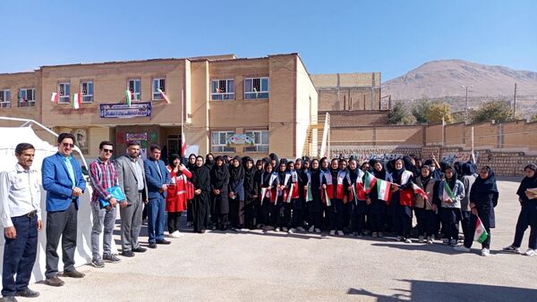 برگزاری مانور پدافند غیرعامل در آموزشگاه سمیه ناغان 