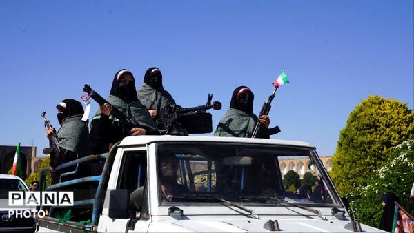 اجتماع بزرگ" دختراتو ببین" هم آوایی بانوان نصف جهان 