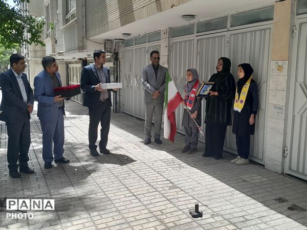 تقدیر از معلمان بازنشسته توسط آموزش و پرورش ناحیه سه