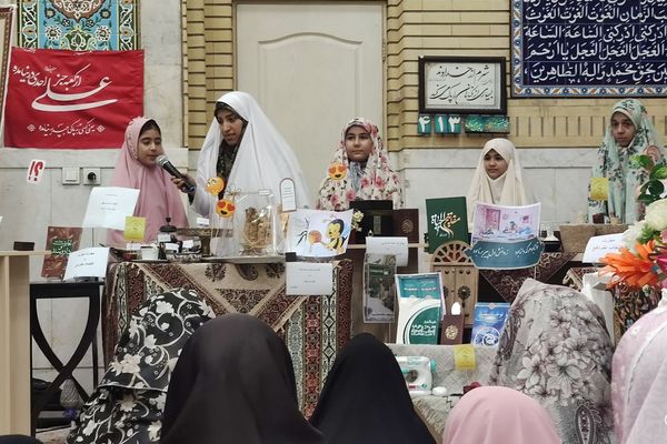 بازدید معاون پرورشی و تربیت بدنی ناحیه دو شهرری از مراسم اعتکاف دانش آموزی 