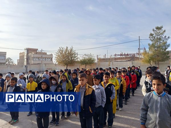 مراسم صبحگاهی در مدرسه پسرانه برادران ابراهیمی نیا