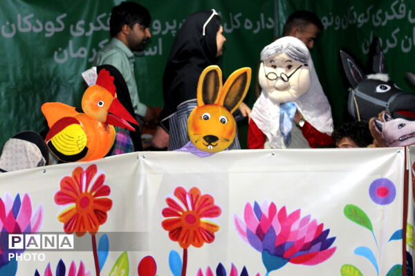شبی دیگر از غرفه‌های پویش نوجوان مبارز 