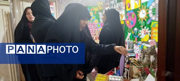  نمایشگاه بازی‌های یادگیری دبستان آیین مهر ورزی 