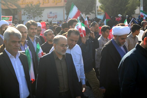 شکوه حضور مردم بوشهر در راهپیمایی ۲۲ بهمن