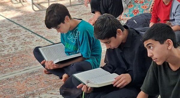 محفل قرآنی معتکفین مسجد جامع کاشمر