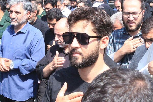 تشییعی که بهارستان را یکپارچه عزادار و مفتخر کرد