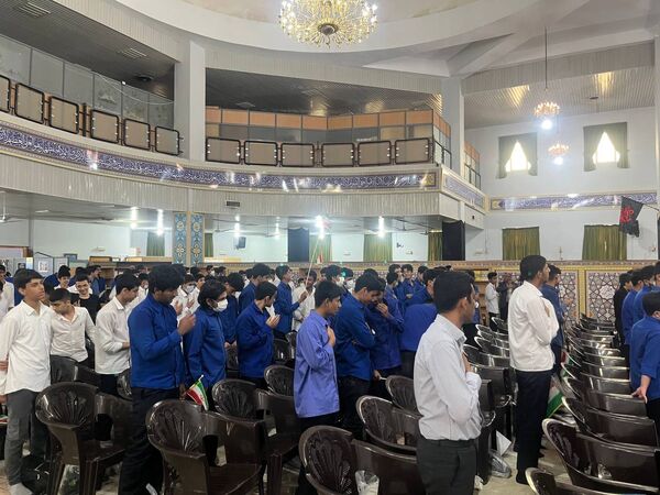 حضور قائم‌مقام معاون وزیر در سازمان دانش‌آموزی در  راهپیمایی ۱۳ آبان شهرک مروارید بندرعباس