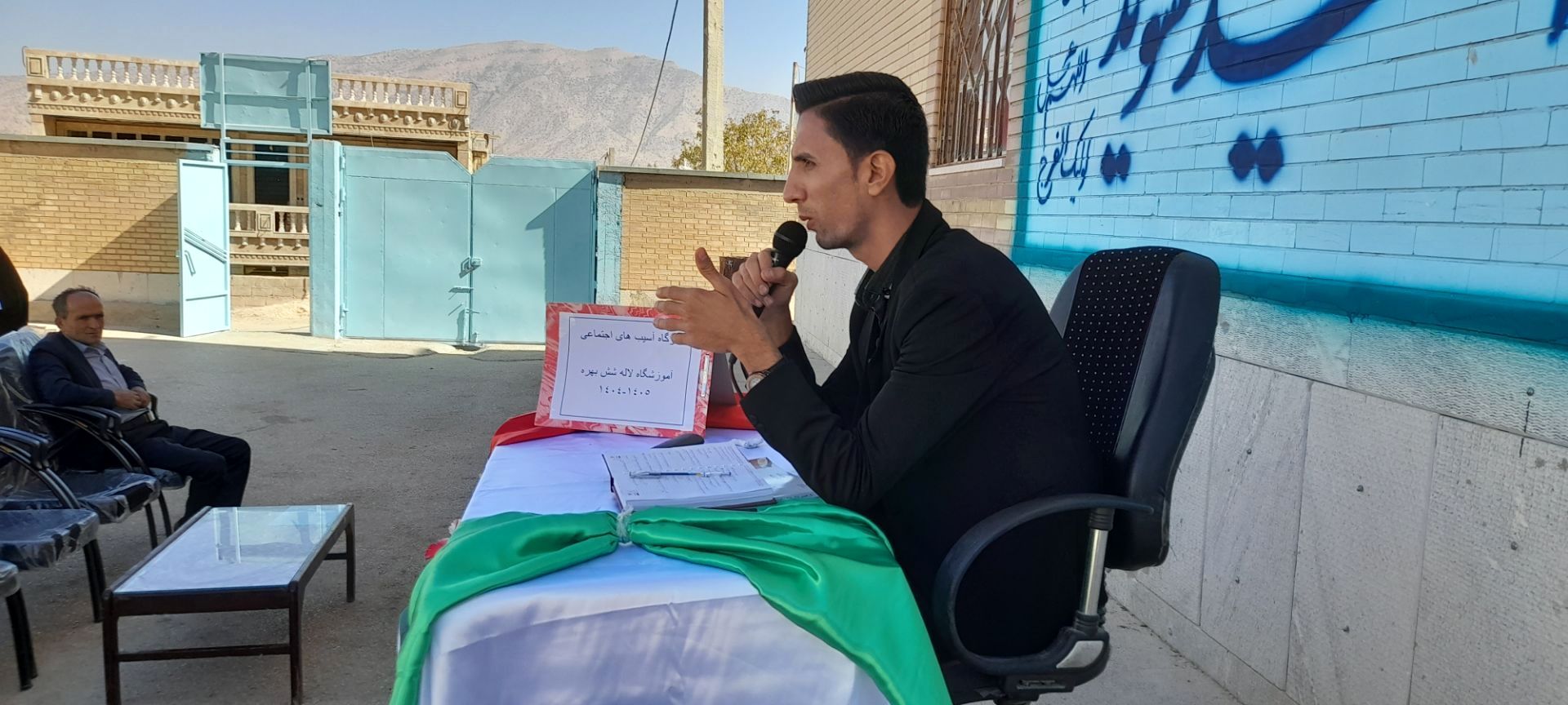 تعامل مثبت والدین و معلمان رمز موفقیت تحصیلی دانش‌آموزان است