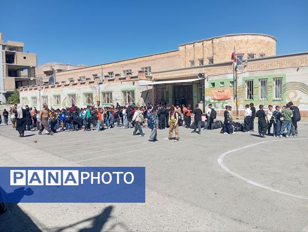 جشن پرشکوه آغاز سال تحصیلی جدید در مدرسه ابتدایی فتحیان بانه