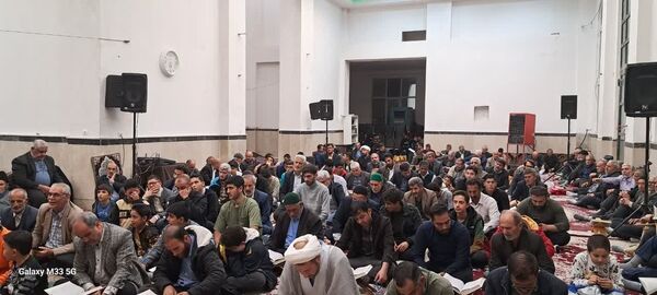 محفل انس با قرآن کریم در آستان مقدس امامزاده سید لطیف نسیم‌شهر