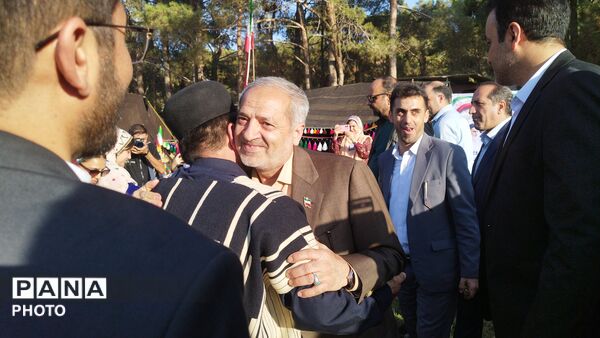 بیست‌وپنجمین اردوی کشوری دانش‌آموزان عشایر دختر در اصفهان با حضور وزیر آموزش و‌پرورش