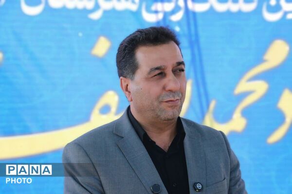 کلنگ‌ هنرستان ۶ کلاسه «زنده یاد محمد یوسف صنعتی» کوهپایه به زمین زده شد