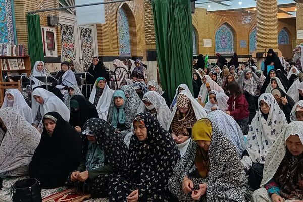 نماز جمعه عبادی سیاسی این هفته شهرستان‌قرچک
