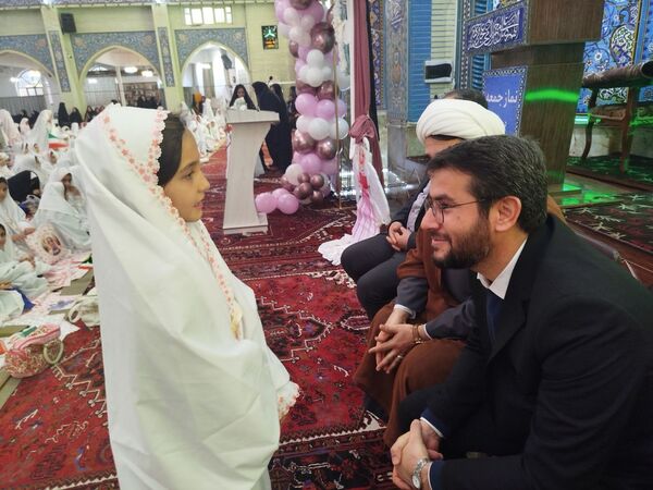 بزرگ‌ترین مراسم جشن تکلیف دانش‌آموزان پایه سوم ابتدایی شهرستان مراغه 