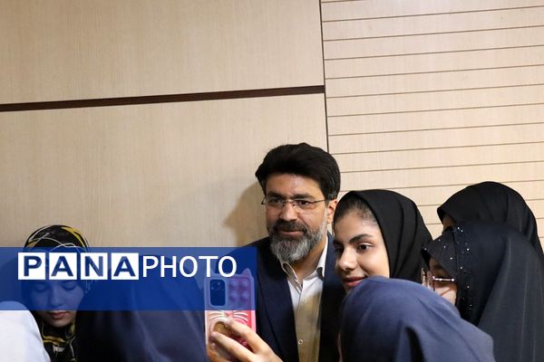 آیین تجلیل از دختران دانش‌آموز خبرنگار منتخب پانا شهرستان‌های استان تهران