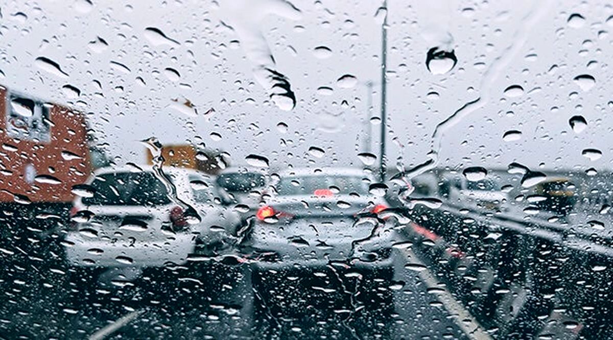 بارش باران در جاده‌های ۲۰ استان
