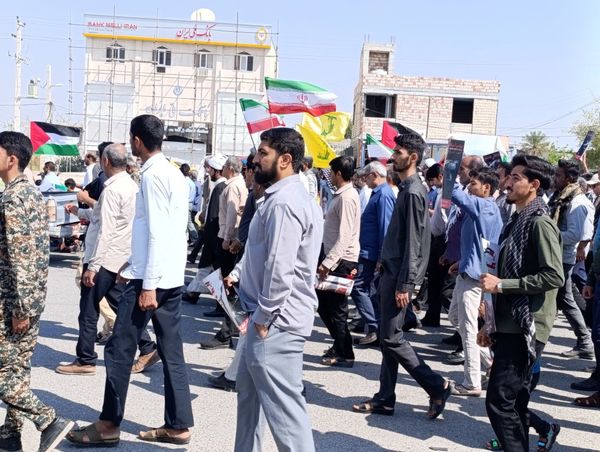 ابراز همدردی مردم سندرک و فین با مردم فلسطین در راهپیمایی روز قدس