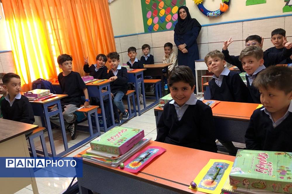 جشن آغاز سال تحصیلی در ناحیه 2 شهرری 