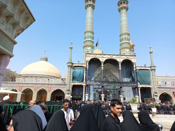 دسته عزاداری بانوان قم در سالروز شهادت امام رضا(ع)