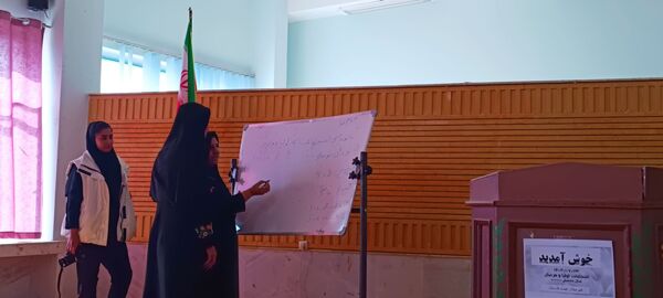 گامی در جهت هم‌افزایی تربیتی؛ جلسه انجمن اولیا هنرستان جنت