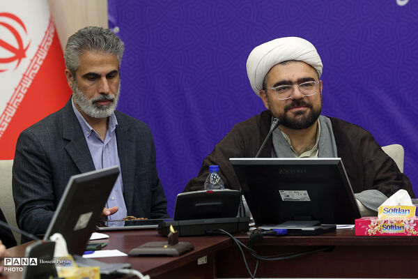تجلیل از رتبه‌های برتر کنکور سراسری ۱۴۰۵ در مناطق هدف بنیاد علوی