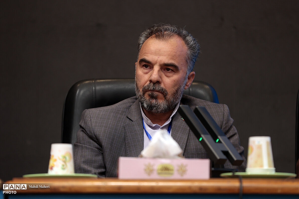 آموزش ۵۷ هزار آموزگار ابتدایی برای ارتقاء آموزش قرآن/ تبدیل بیش از ۷۵۰۰ مدرسه به پایگاه فعالیت‌های اجتماعی و جهادی