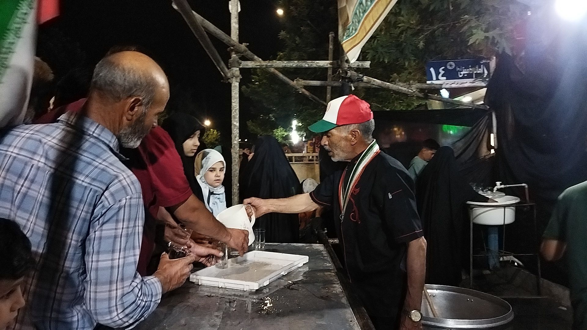 موکب شهدای روستای آهوان در صد و ششمین شب از اجتماعات مردمی 