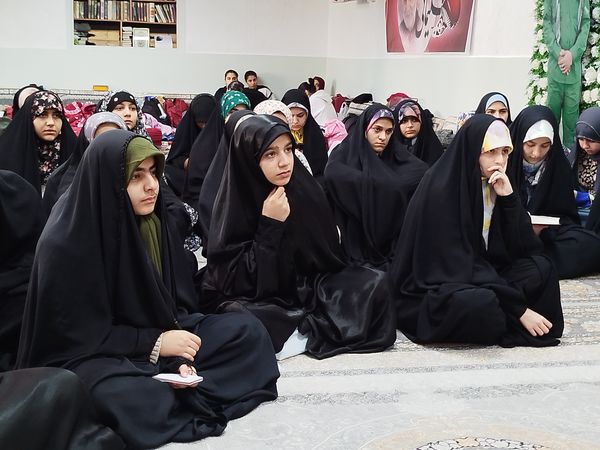 حضور پرشور نوجوانان در اعتکاف دانش‌آموزی مسجد امام سجاد(ع)
