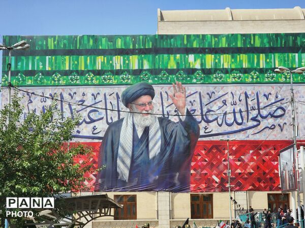 قاب ماندگار عشق؛ وداعی تاریخی در مصلی امام خمینی(ره)