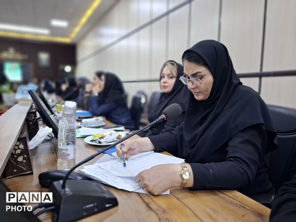 جلسه توجیهی سرتیم‌های مسابقات ورزشی کشوری مناطق روستایی و عشایری دختران
