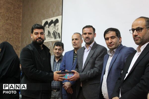 تجلیل از پیشگامان طرح ملی حامی در خواجه