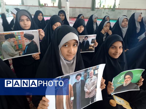 حضور دانش‌آموزان مدرسه تخصصی حفظ قرآن کوثر در امامزاده سیدمحمد (ع) در کاشمر