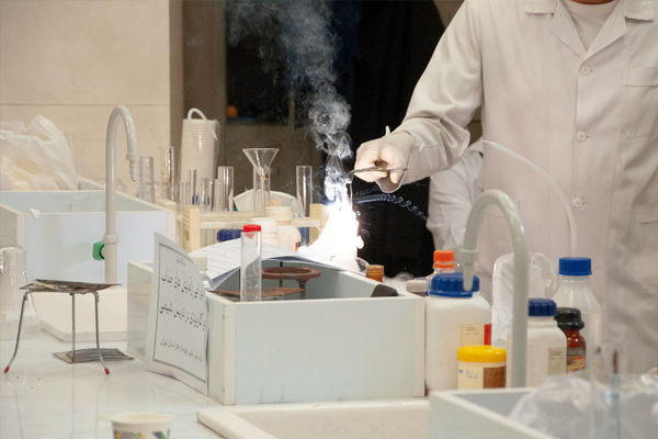 کارگاه استانی"طراحی آزمایش‌های جذاب و کاربردی" ویژه دبیران شیمی 