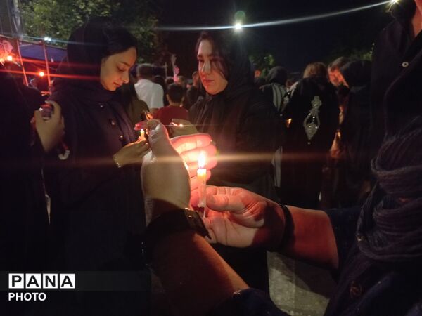 مراسم شام غریبان شهدای دشت کربلا در حسینیه امام خمینی (ره) 