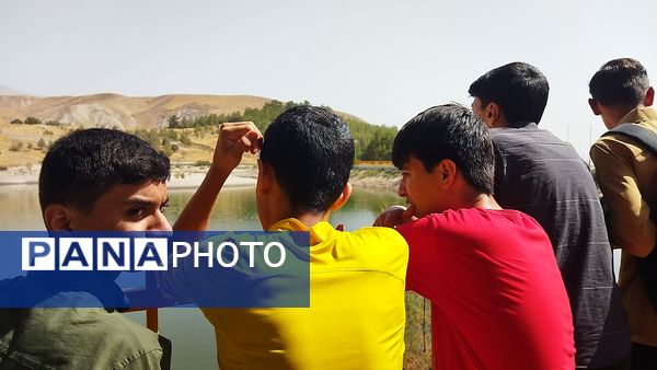 بازدید دانش آموزان پایه دهم دبیرستان شاهد ابوذر غفاری از سد اردوگاه باغرود 