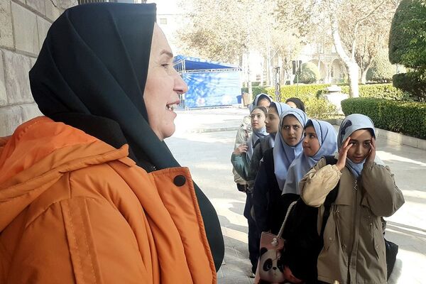 اردوی تفریحی دختران بهارستان ۲ در کاخ گلستان تهران