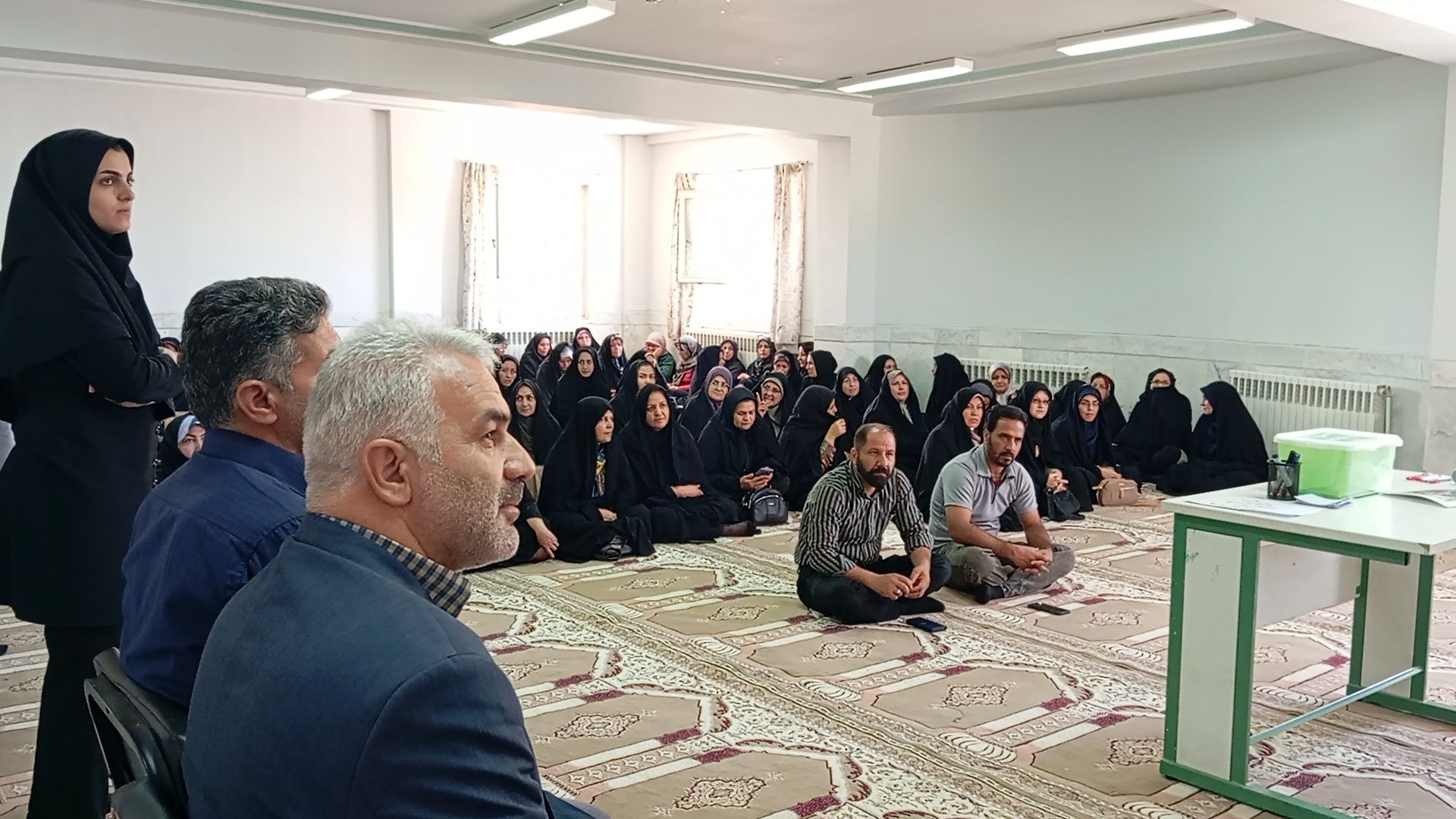 ارتقای مشارکت اولیا و مربیان در هنرستان حضرت زهرا (س) بن