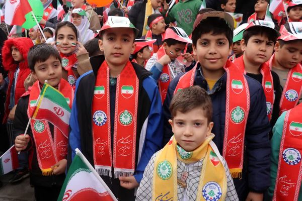 اقتدار مردم نظرآباد در راهپیمایی ۲۲ بهمن