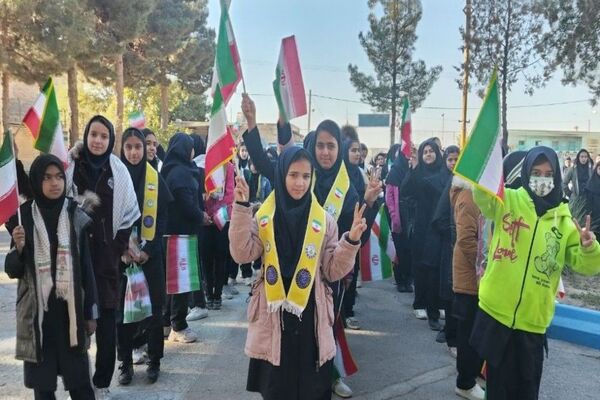 گرامیداشت ۱۳آبان ماه  در مدرسه شهید مجید دهنوی  نیشابور
