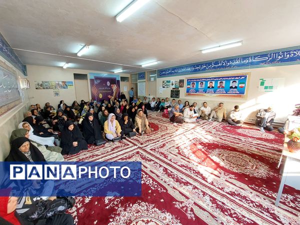 برگزاری انتخابات انجمن اولیا و مربیان با حضور امام‌جمعه در دبیرستان عابدینی خرم صفادشت ملارد