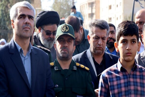 حضور پرشور دانش‌آموزان پاکدشتی در راهپیمایی روز ۱۳ آبان