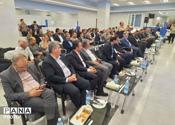 افتتاح نیروگاه خورشیدی ،گلخانه و طرح توسعه بیمارستان آیت الله خاتمی همزمان با هفته دولت