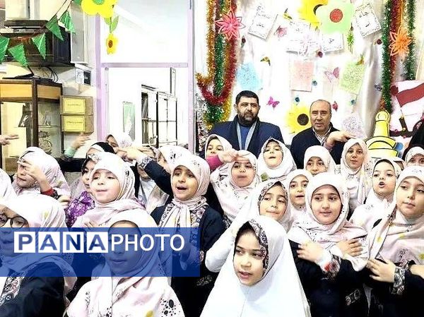 بازدید از نمایشگاه ماها در روز بعثت پیامبر اکرم (ص)