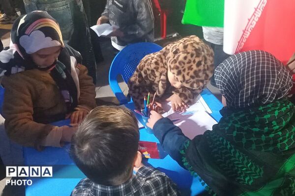 همدلی و حضور پرشور مردم و کودکان بهارستانی در راهپیمایی شبانه«جنگ رمضان»