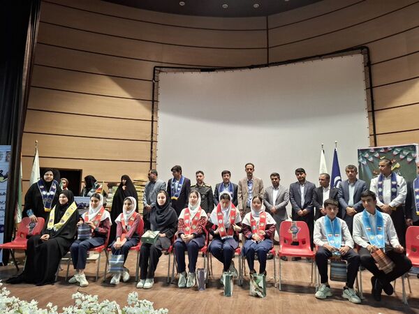 همایش تجلیل از مربیان و دانش‌آموزان پیشتاز برتر شهرستان جم 