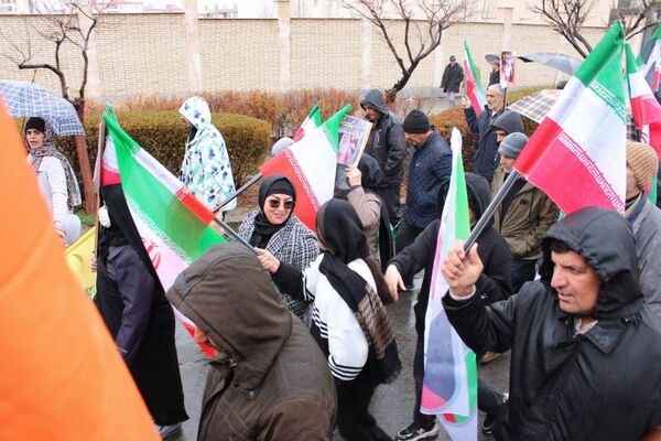 حضور حماسی مردم شهرستان پردیس در راهپیمایی روز قدس با وجود بارندگی